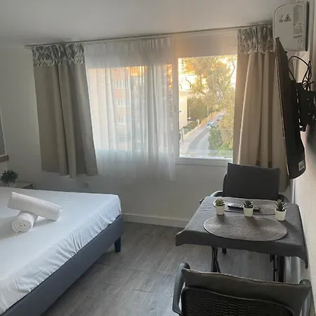 San Antonio Carihuela Aptos. Sun & * Torremolinos