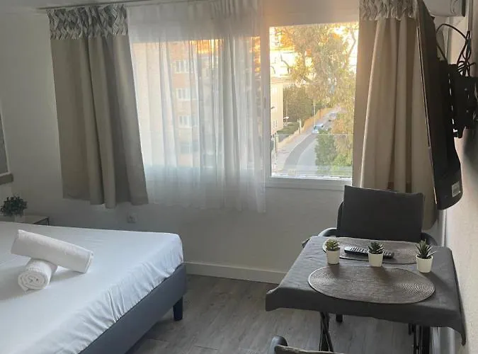 San Antonio Carihuela Aptos. Sun & * Torremolinos